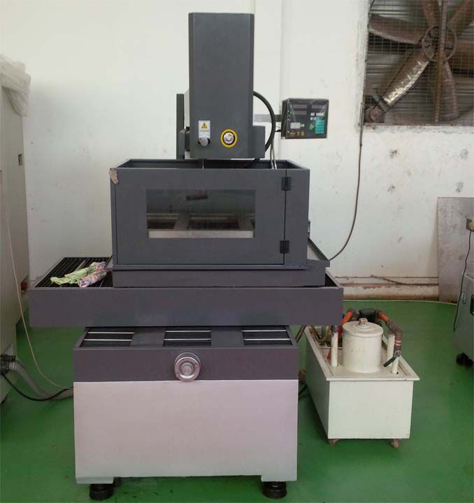 Gia công cắt dây EDM độ chính xác cao